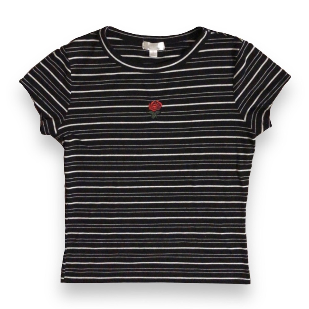 Tight rose tee shirt with a an embroidered red rise black and white stripped